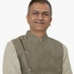 વૃક્ષમ શરણં ગચ્છામી : પર્યાવરણની જાળવણીમાં વૃક્ષો, જંગલો અત્યંત અગત્યનો ભાગ ભજવે છે.