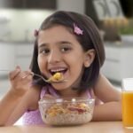 उत्तर प्रदेश में हर जिले में स्थापित होंगे आदर्श गौशाले, गाय पर्यटन को बढ़ावा